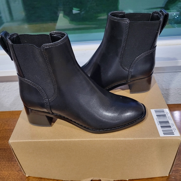 J. Crew Factory Shoes - J Crew Factory Chelsea boots CA774 Size 5 Brown $188 Retail